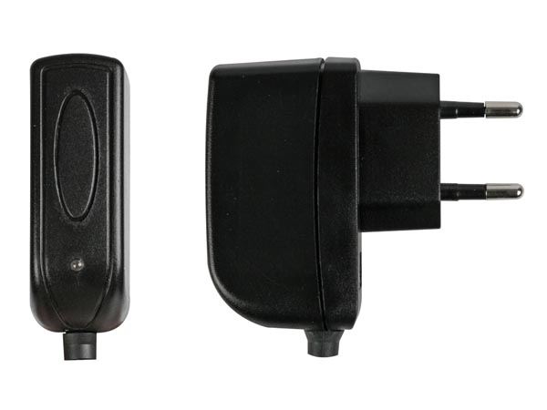 CARGADOR COMPACTO CON CONEXIÓN MINI USB 5V-COLOR NEGRO - Imagen 1