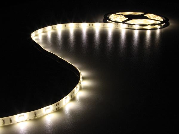 CINTA CON LEDs FLEXIBLE - COLOR BLANCO CÁLIDO - 150 LEDs - 5m - 12V - Imagen 1