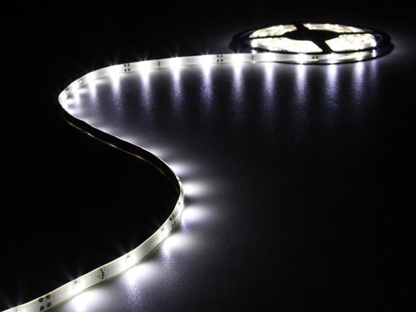 CINTA CON LEDs FLEXIBLE - COLOR BLANCO FRÍO - 150 LEDs - 5m - 12V - Imagen 1