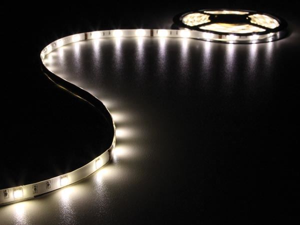 CINTA DE LEDs FLEXIBLE - COLOR BLANCO CÁLIDO - 150 LEDs - 5m - 12V - Imagen 1