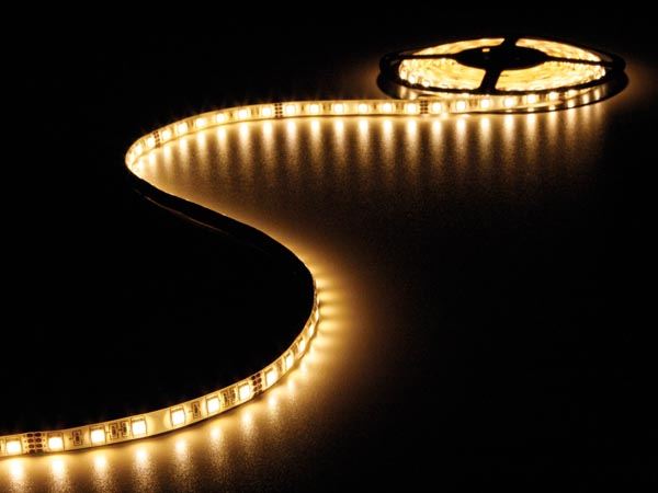 CINTA DE LEDs FLEXIBLE - COLOR BLANCO CÁLIDO 2700K - 300 LEDs - 5m - 24V - Imagen 1
