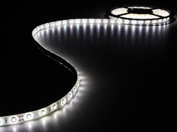 JUEGO CON CINTA DE LEDs FLEXIBLE Y ADAPTADOR - BLANCO - 180 LEDs - 3m - 12Vdc - Imagen 1